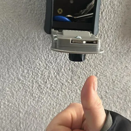 Deluxe Near Center Double Or Twin Bed 地拉那