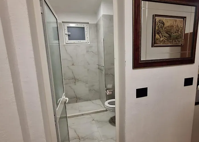 Deluxe Near Center Double Or Twin Bed Διαμέρισμα Τίρανα